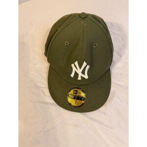 New York Yankees New Era Hat - Size 7- All Gray  - New Baseball Sports Cap